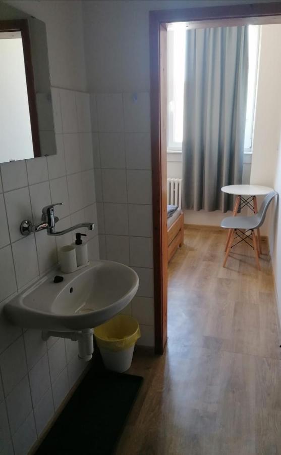 Hostel Favorit Týn nad Vltavou Exterior foto
