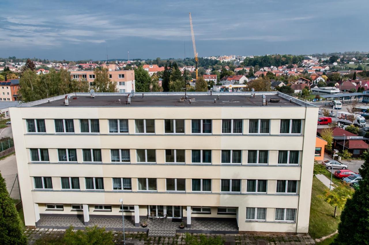 Hostel Favorit Týn nad Vltavou Exterior foto